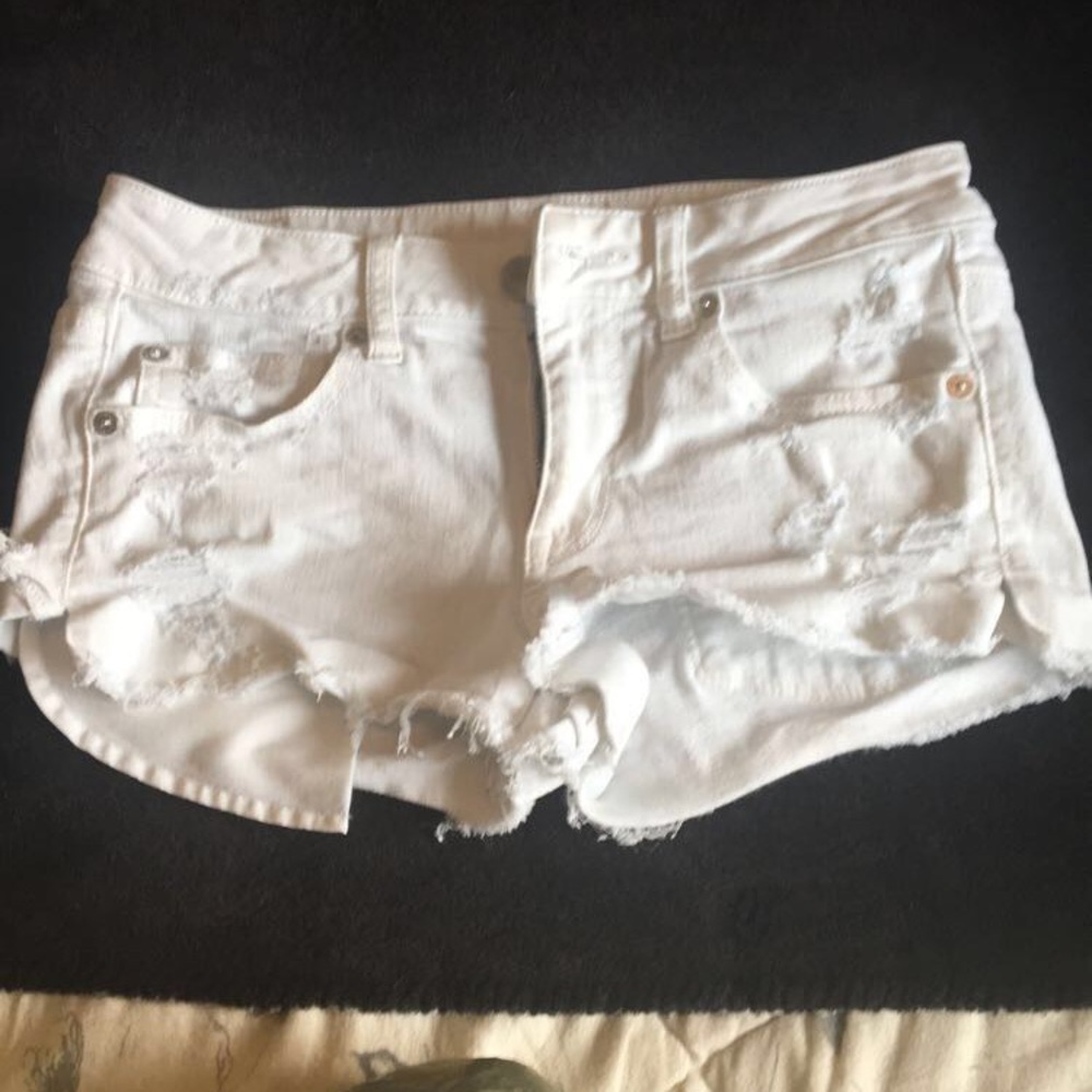 American Eagle white board shorts